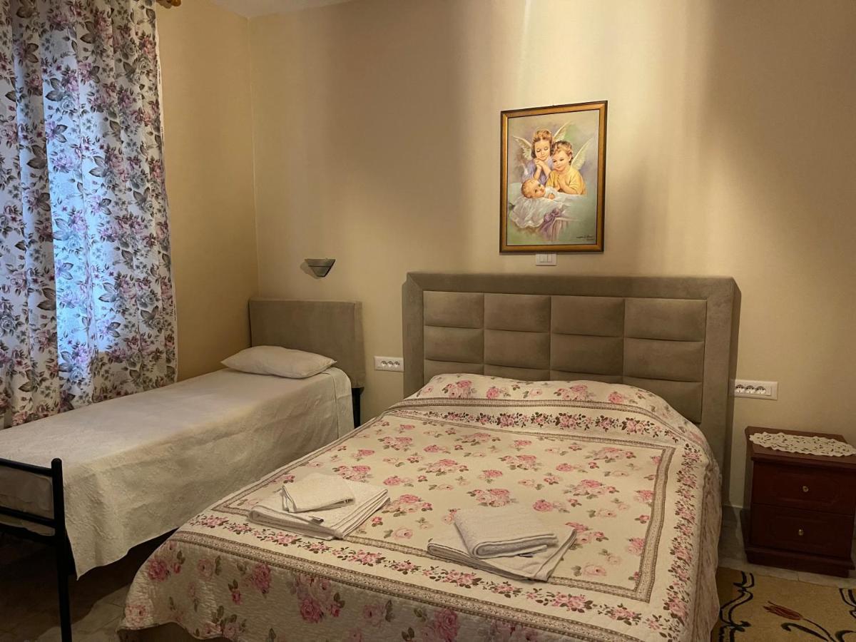 סרנדה Oni'S Apartments מראה חיצוני תמונה