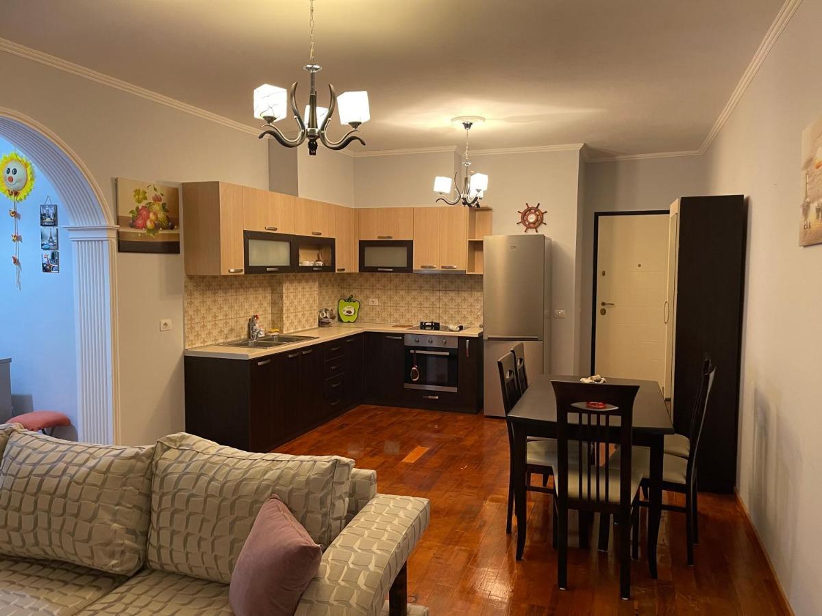 סרנדה Oni'S Apartments מראה חיצוני תמונה