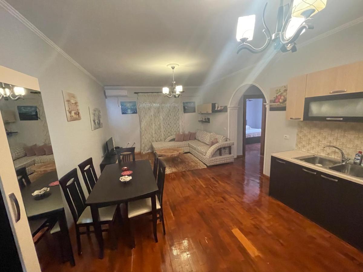 סרנדה Oni'S Apartments מראה חיצוני תמונה