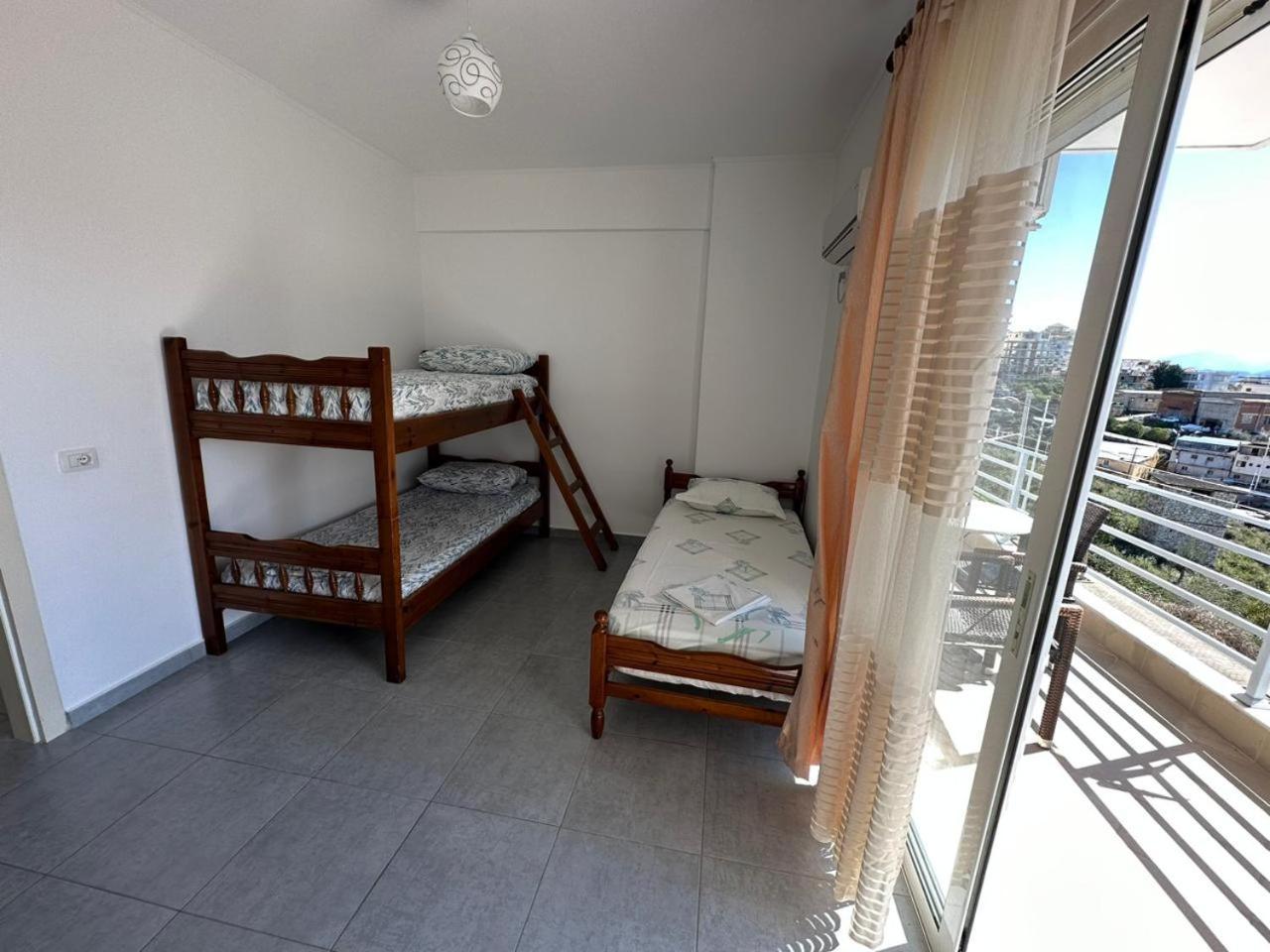 סרנדה Oni'S Apartments מראה חיצוני תמונה